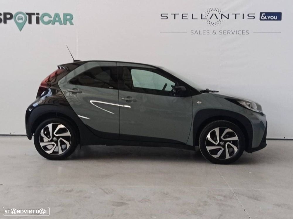 Toyota Aygo X 1.0 Envy CVT - 4