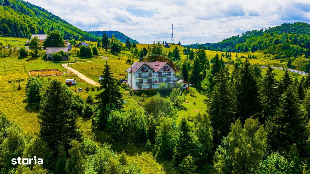 Pensiune/ Casa de oaspeti/ 3000 mp teren, Fundata/ locatie de Poveste - Imagine principală: 5/20