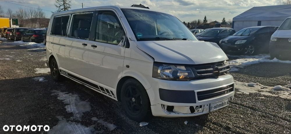 Volkswagen Caravelle - 1