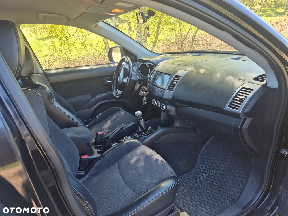 Citroën C-Crosser 2.2 HDi Exclusive - 10