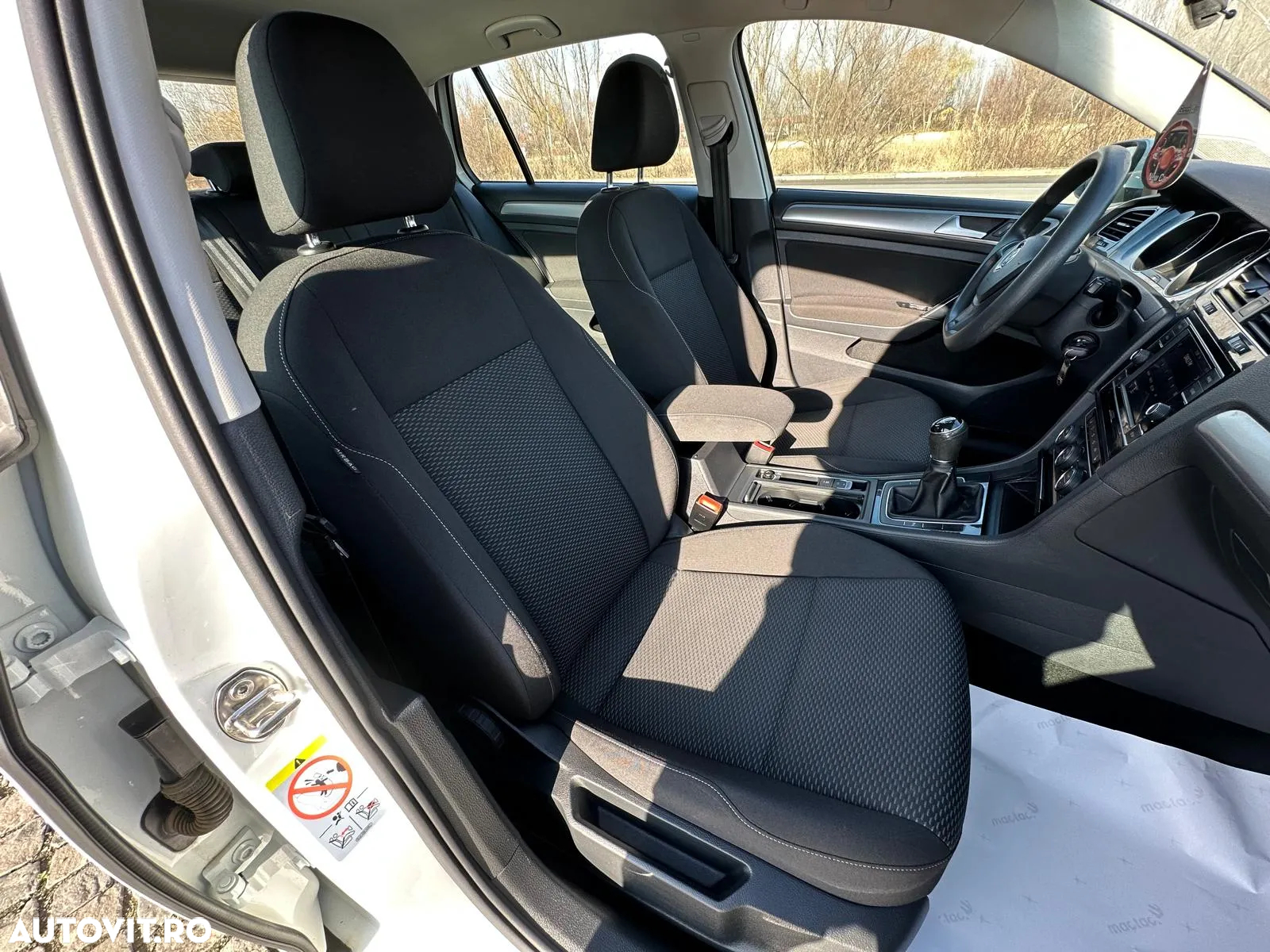 Volkswagen Golf 1.6 TDI Comfortline - 15