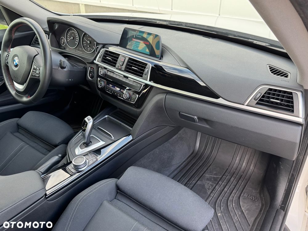 BMW 3GT 320d Sport Line - 12