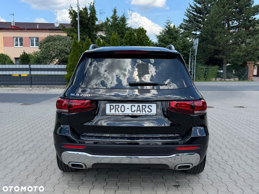 Mercedes-Benz GLB - 13