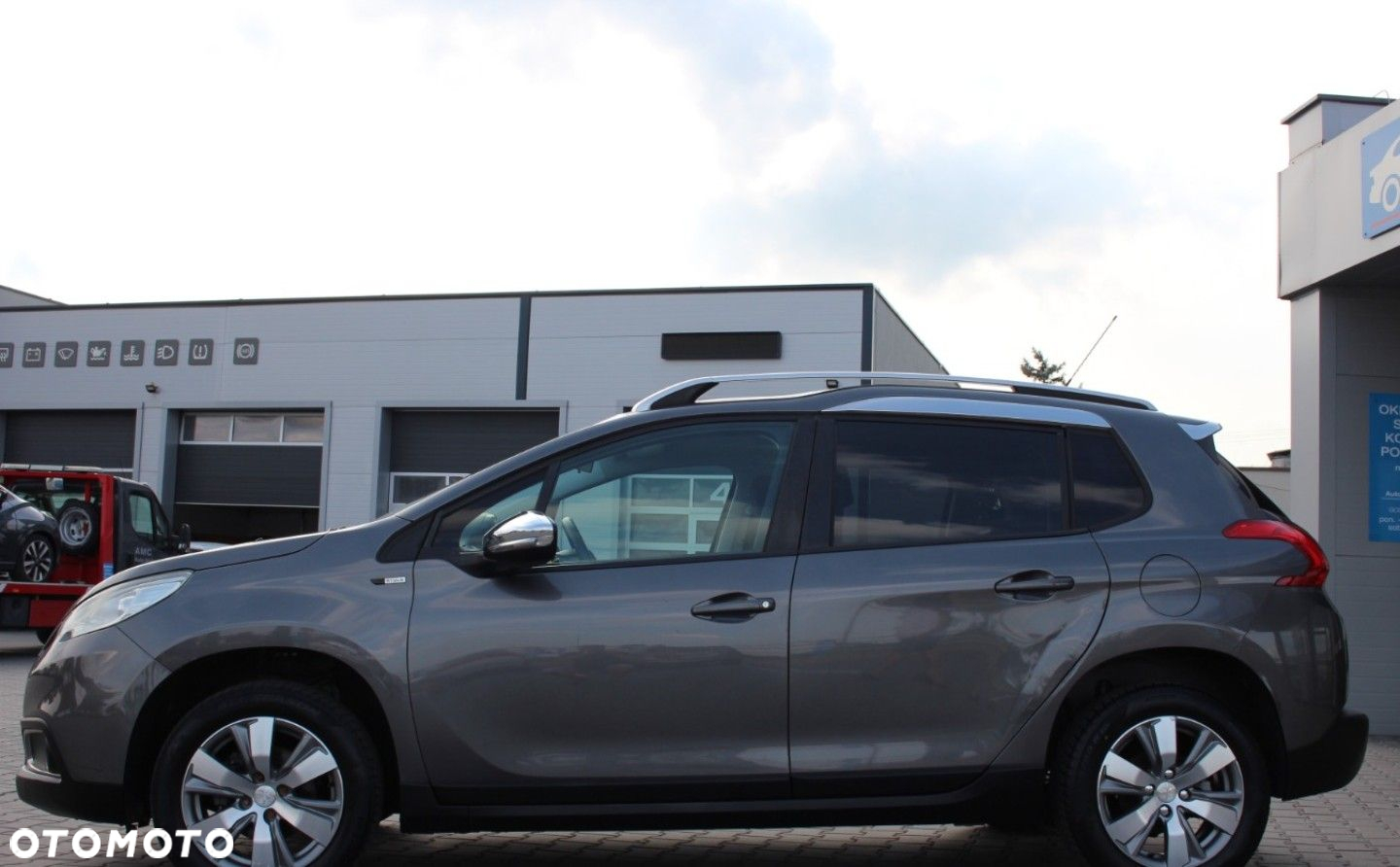 Peugeot 2008 - 10