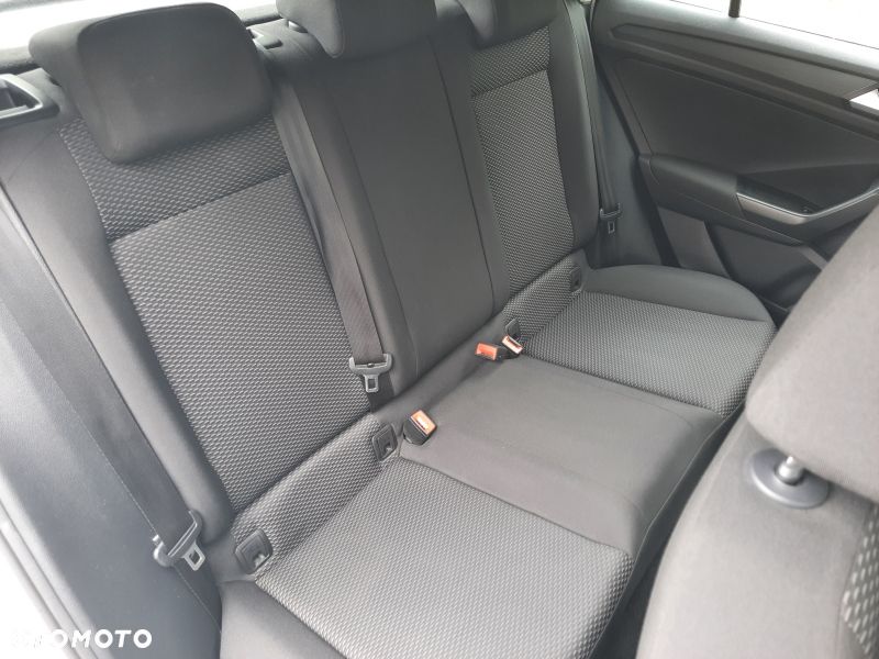Volkswagen T-Roc 1.0 TSI Active - 8