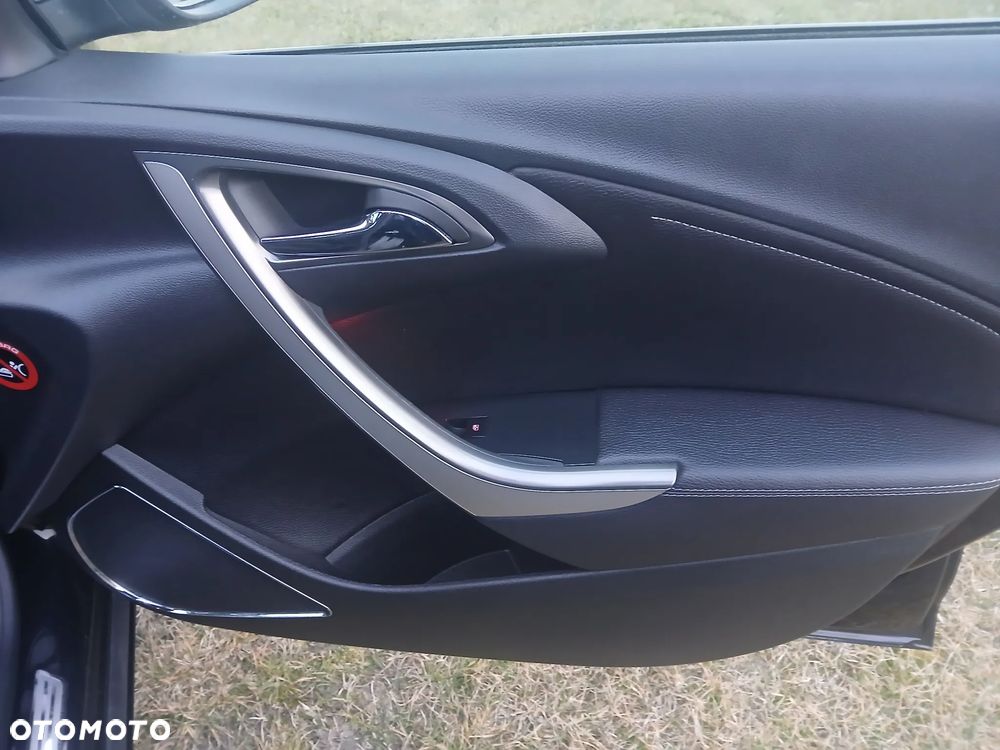 Opel Astra 1.7 CDTI DPF Cosmo - 29