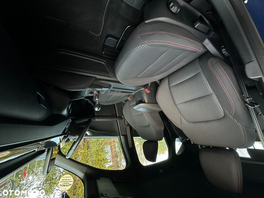 Ford Kuga - 10