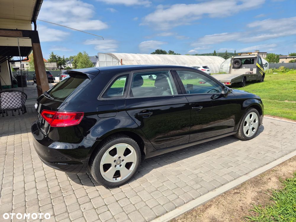 Audi A3 Sportback 1.6 TDI Attraction - 10