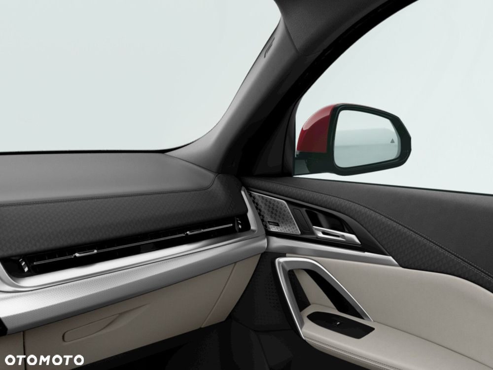 BMW iX2 xDrive30 66.5kWh M Sport - 10