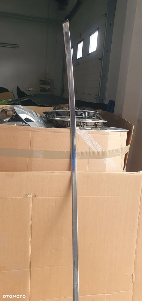 Listwa dachowa lewa chrom VW Touareg 7L - 3