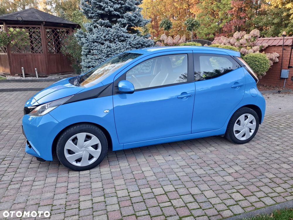 Toyota Aygo x-play touch - 3