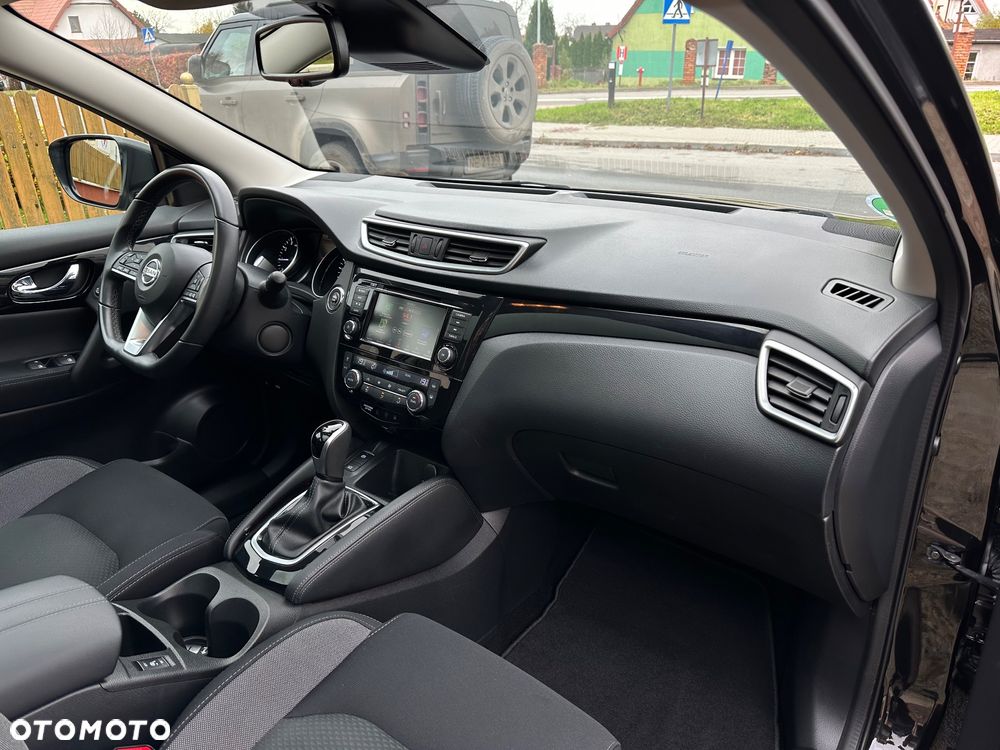 Nissan Qashqai 1.3 DIG-T Tekna DCT - 24