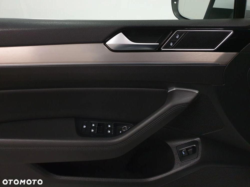 Volkswagen Passat 2.0 TDI BMT Highline - 7