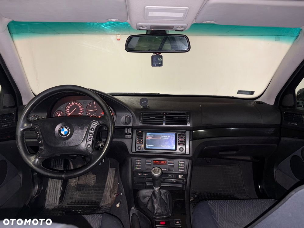 BMW Seria 5 520d - 14