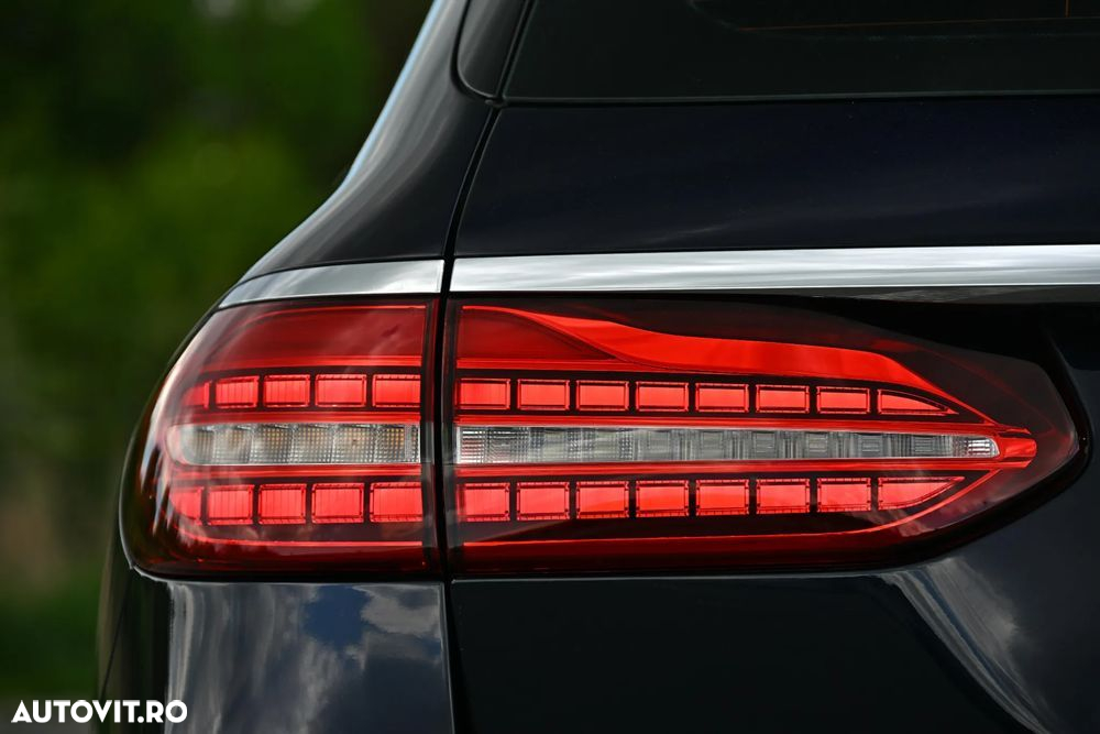 Mercedes-Benz E 300 Hybrid de T-Modell 4MATIC Aut. - 15