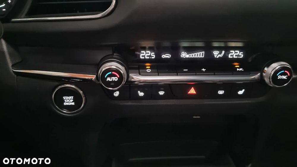 Mazda CX-30 2.0 mHEV Hikari 2WD - 17