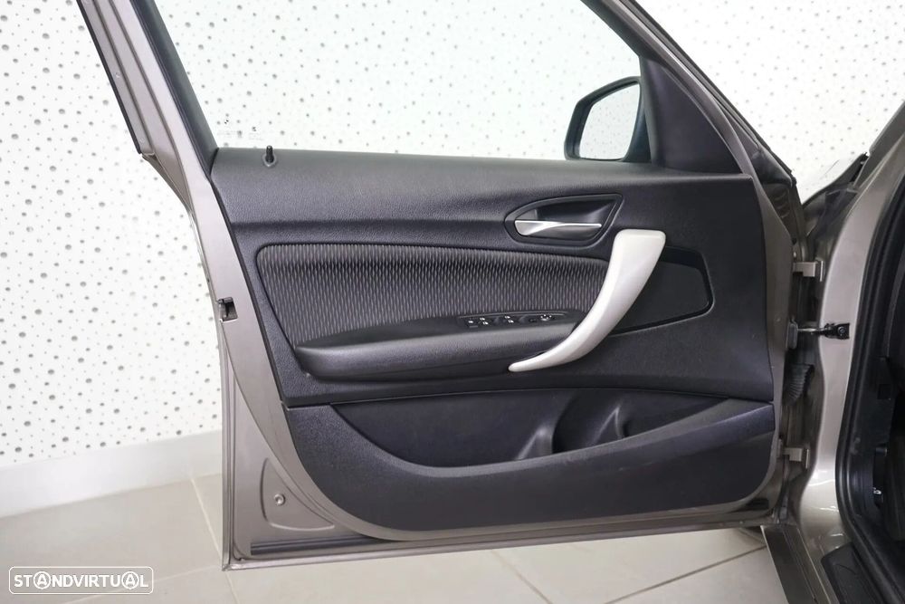 BMW 116 d Line Urban - 17