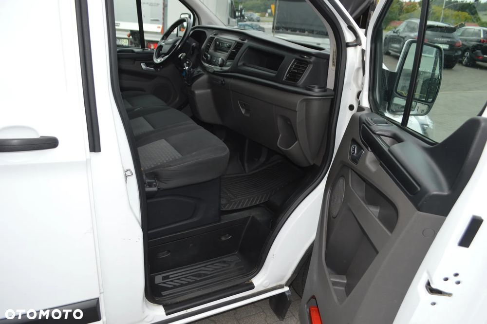 Ford Transit Custom - 13