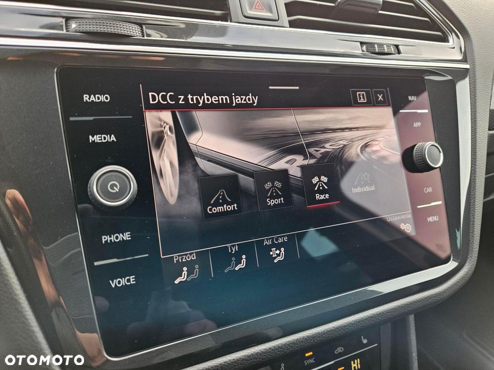 Volkswagen Tiguan - 23