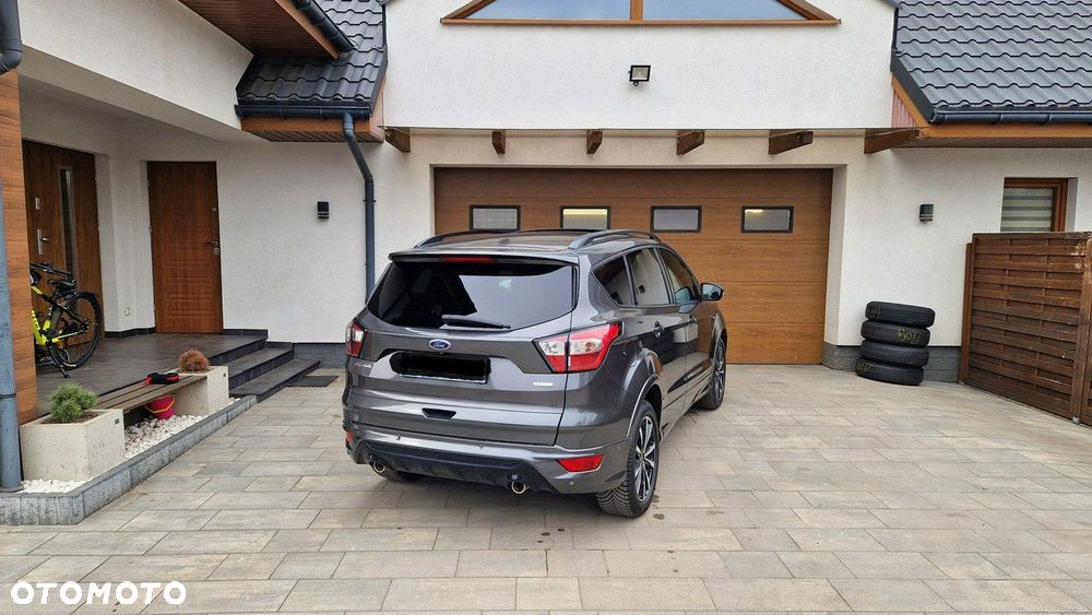 Ford Kuga 1.5 EcoBoost 2x4 ST-Line - 6