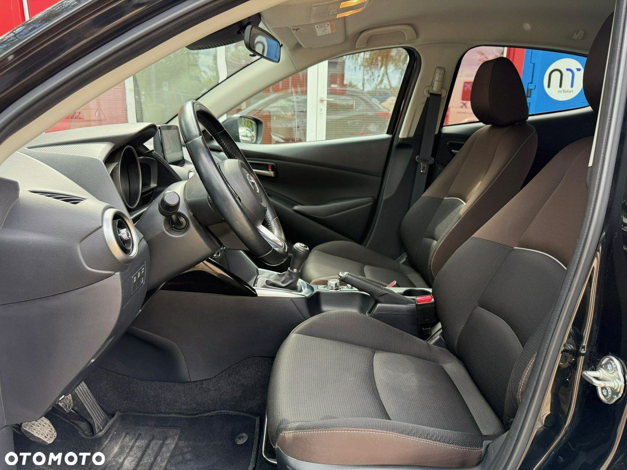 Mazda 2 - 8
