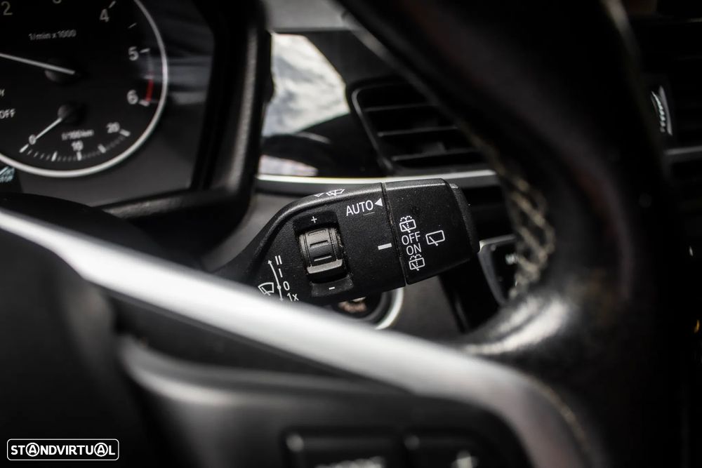 BMW X1 16 d sDrive Line Sport - 16