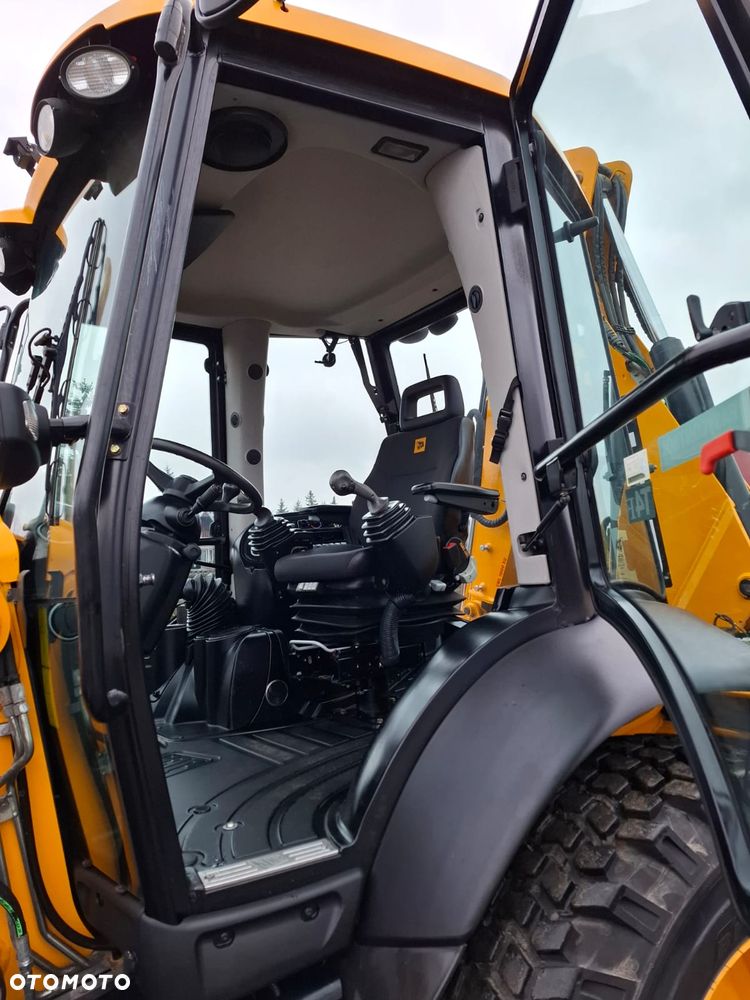 JCB 4CX - 34