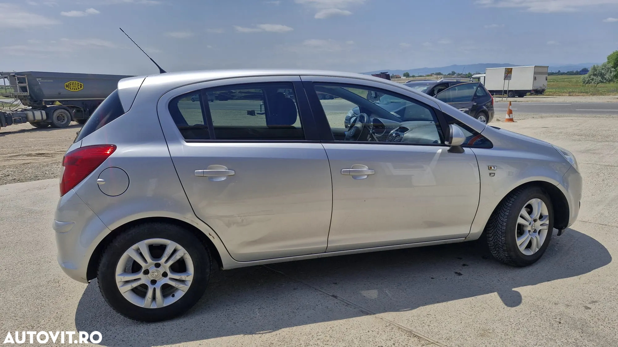 Opel Corsa 1.2 Easytronic Enjoy 150 Years Edition - 8