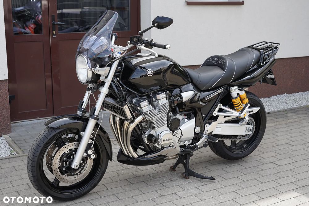 Yamaha XJR - 22