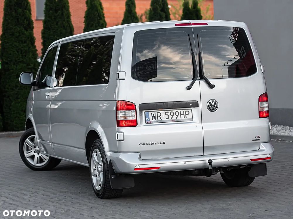 Volkswagen Caravelle - 10