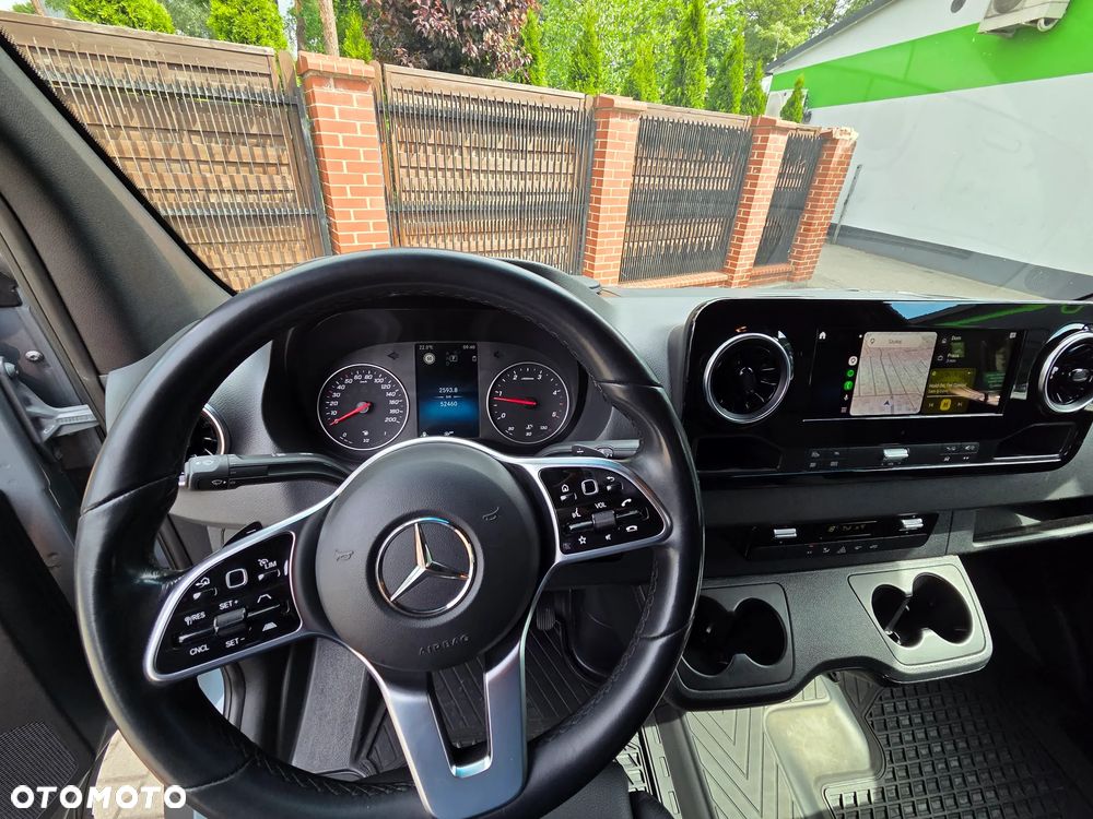 Mercedes-Benz Sprinter - 15