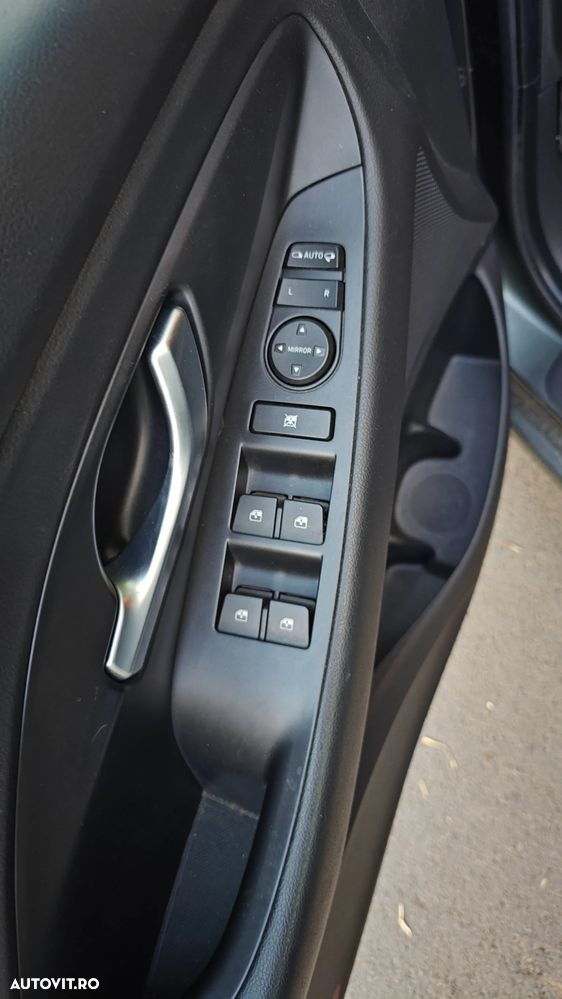 Hyundai i30 1.5 110CP 5DR M/T Highway - 9