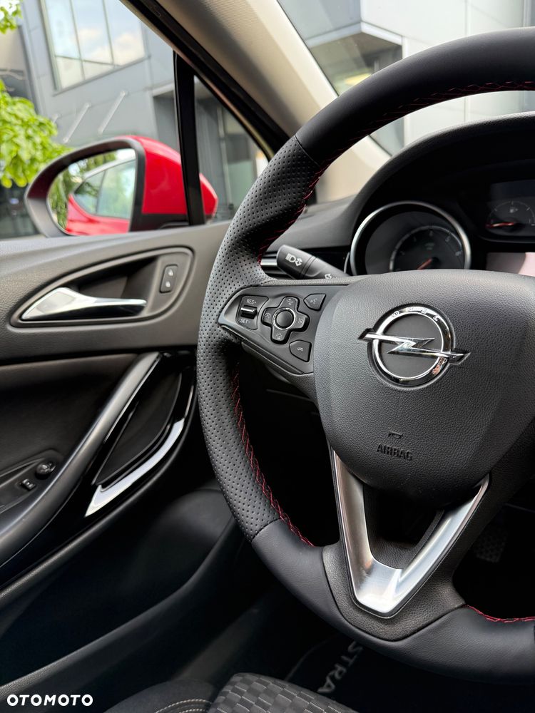 Opel Astra 1.4 T Elite - 24