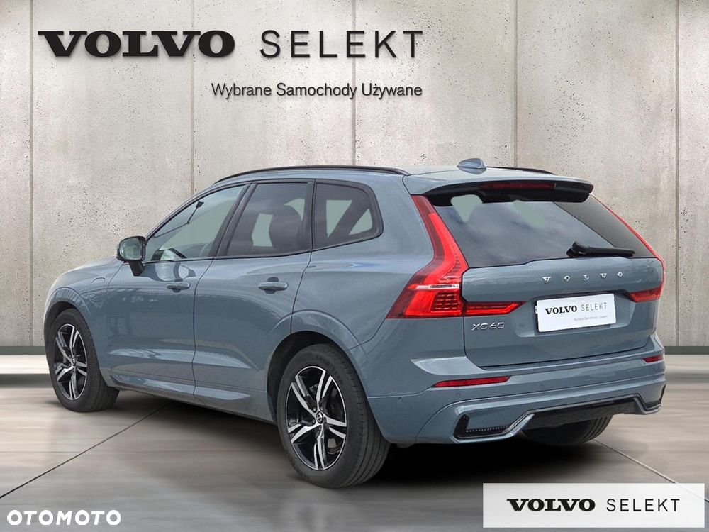 Volvo XC 60 T8 Plug-In Hybrid AWD R-Design - 4