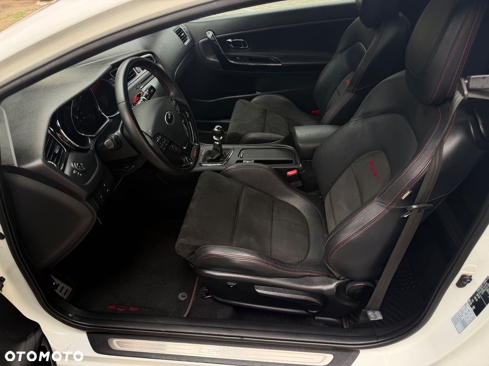 Kia Ceed 1.6 T-GDI GT-Challenge - 17