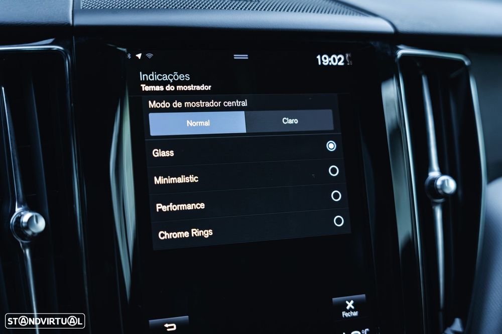 Volvo XC 60 2.0 D4 R-Design Geartronic - 51