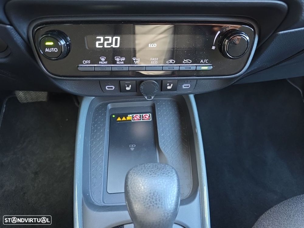 Toyota Aygo X 1.5 Hybrid Envy - 14