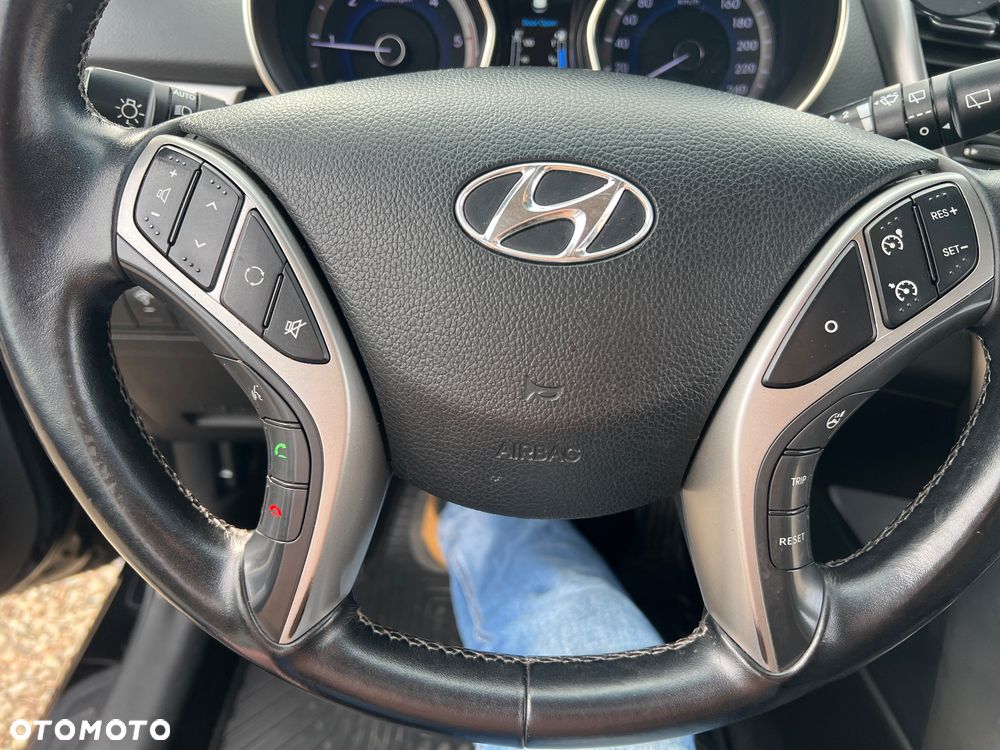 Hyundai i30 1.6 CRDi Premium - 32