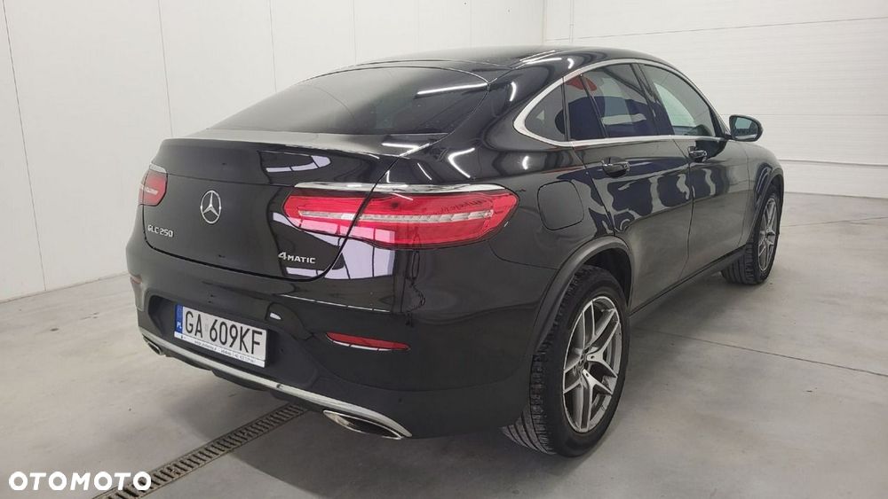 Mercedes-Benz GLC - 6