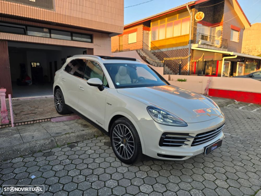 Porsche Cayenne E-Hybrid - 4