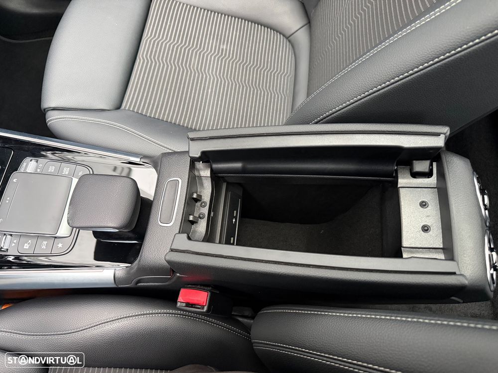 Mercedes-Benz EQA 300 4Matic - 26