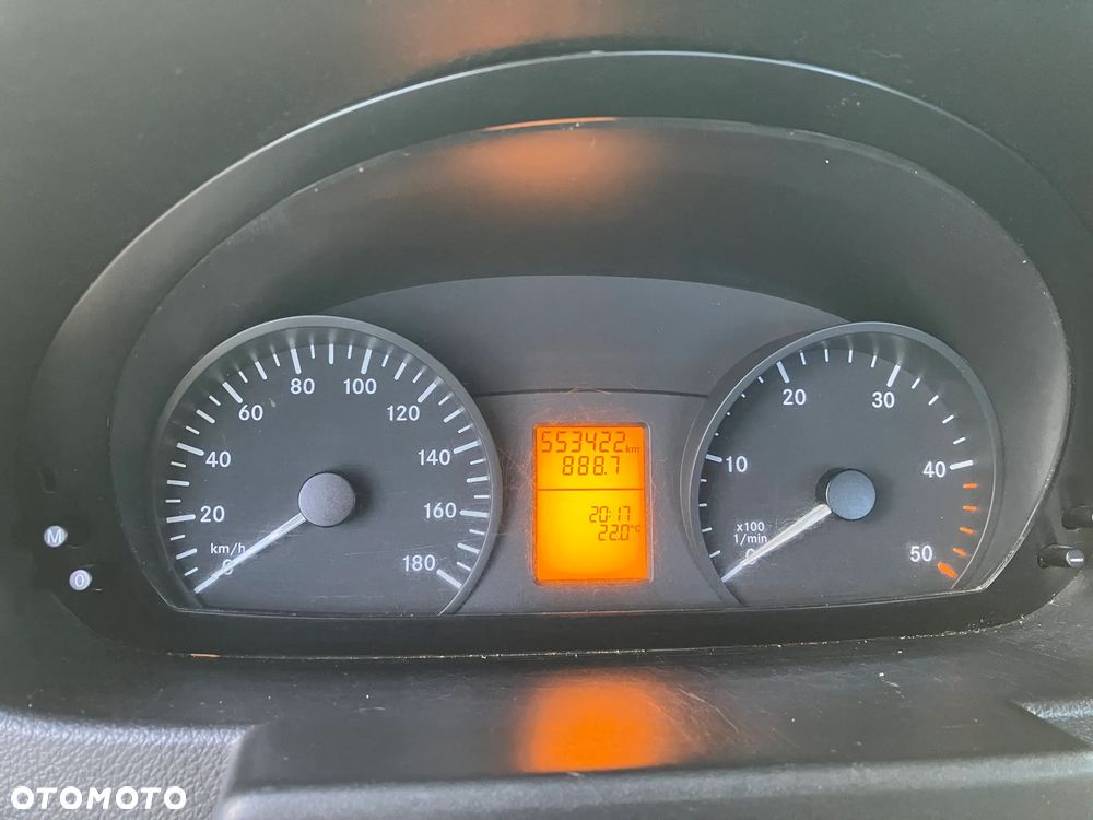 Mercedes-Benz Sprinter - 27