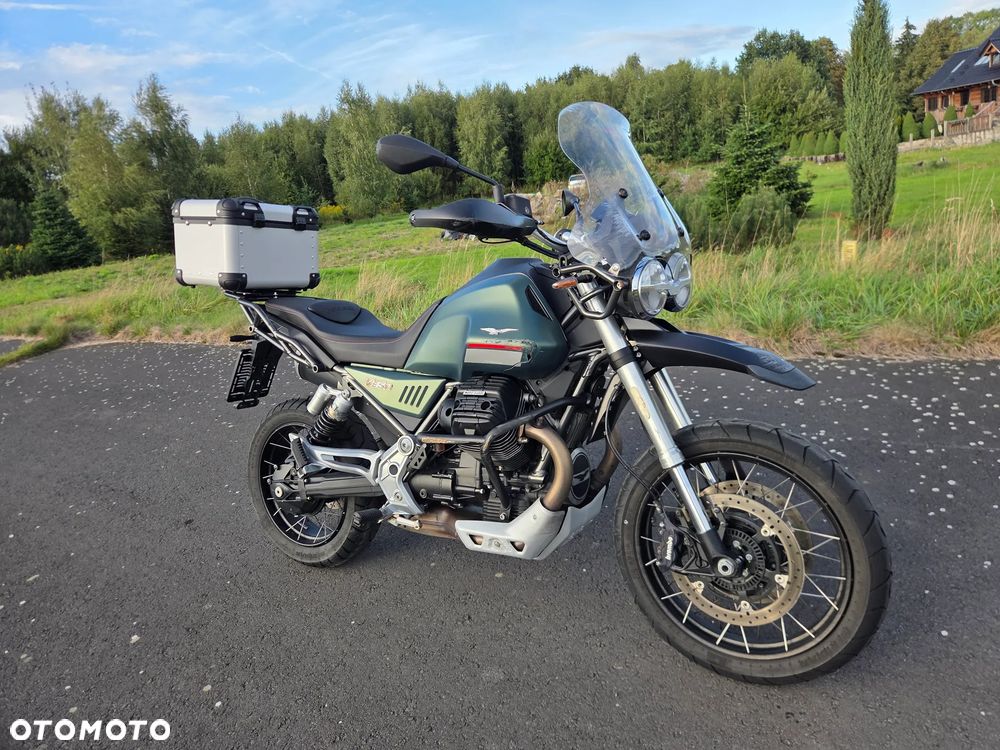Moto Guzzi V85
