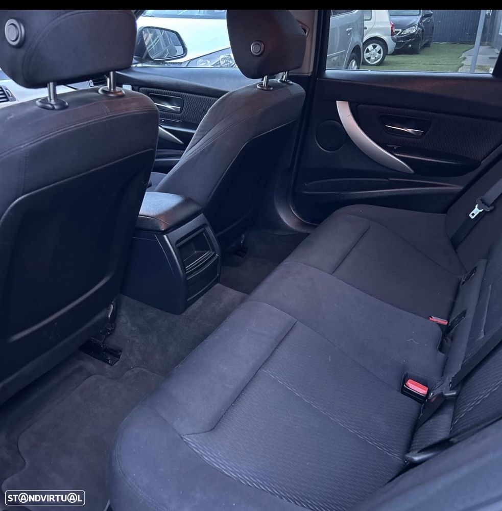 BMW 320 d Sport Line - 8