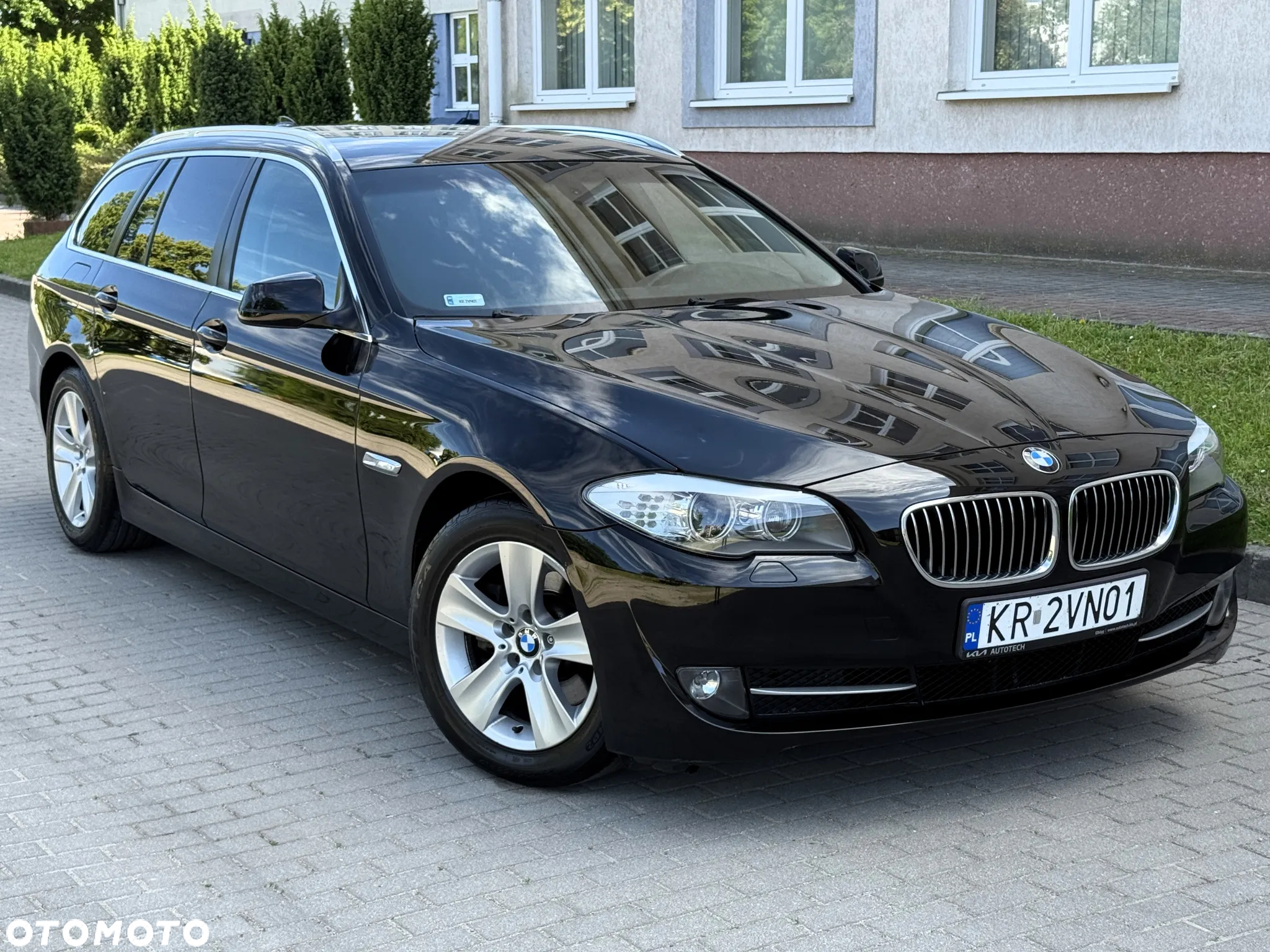 BMW Seria 5 520d Touring - 2