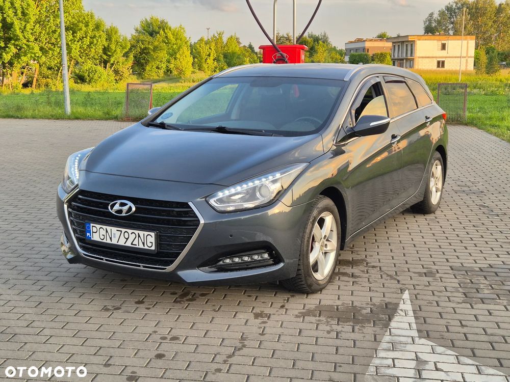 Hyundai i40 Kombi blue 1.7 CRDi Trend - 17