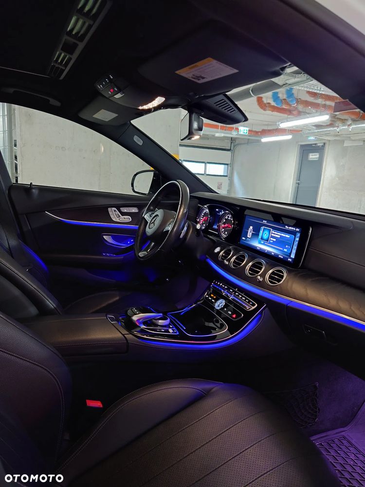 Mercedes-Benz Klasa E 300 9G-TRONIC - 25