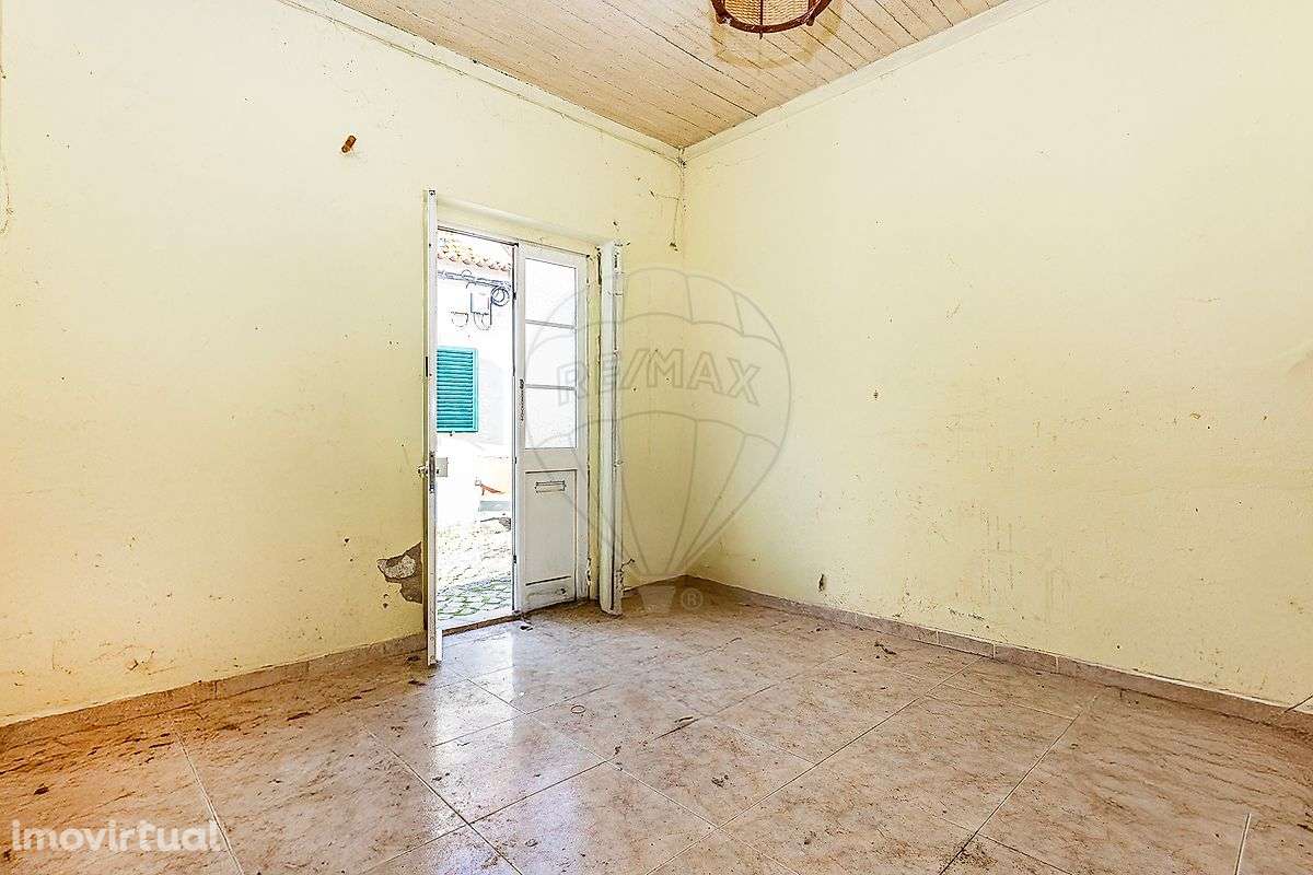 Moradia T2 para venda - Grande imagem: 2/6