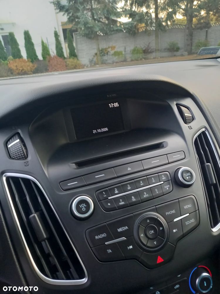 Ford Focus - 25