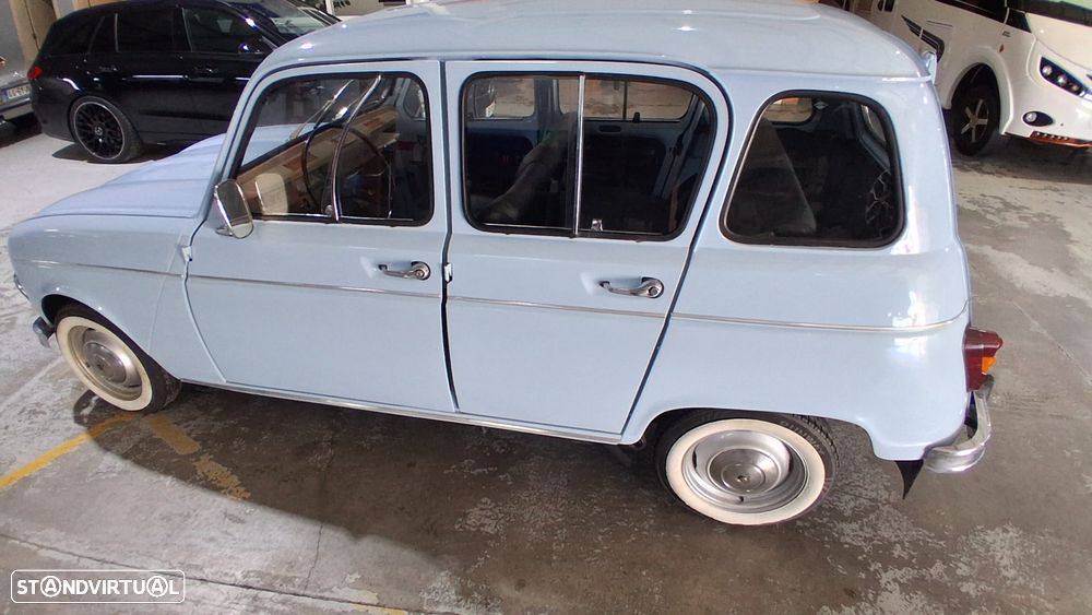 Renault 4 - 3